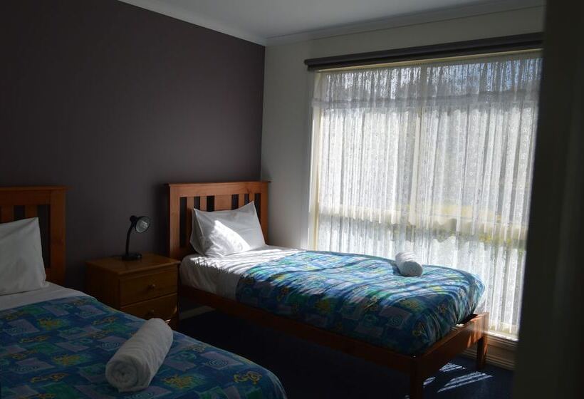 Woodbyne Resort