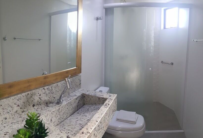 Bomar Residence