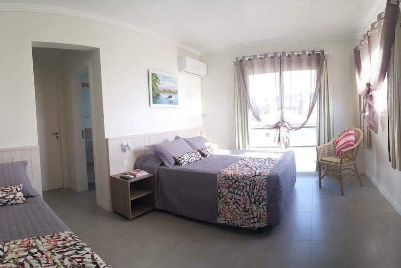 Bomar Residence