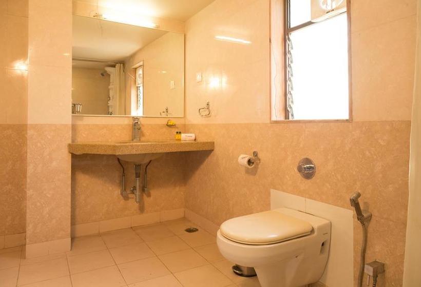 בית מלון כפרי Fab Rajwada Baner