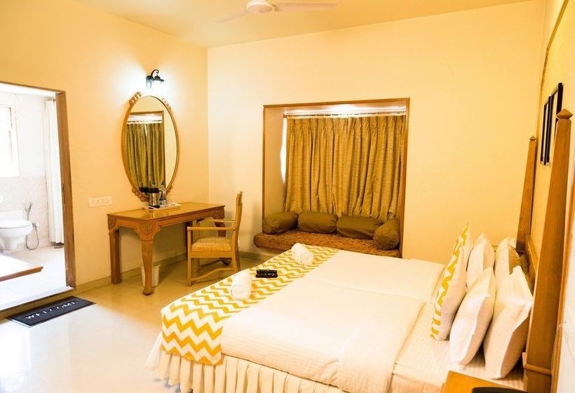 בית מלון כפרי Fab Rajwada Baner