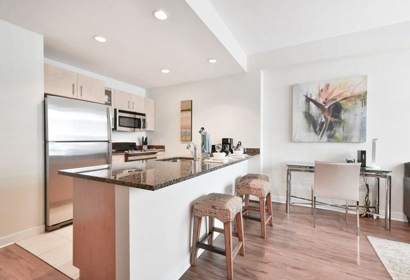Global Luxury Suites At West End