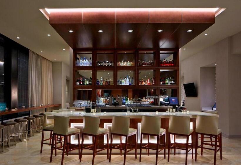 Ac Hotel By Marriott Des Moines East Village