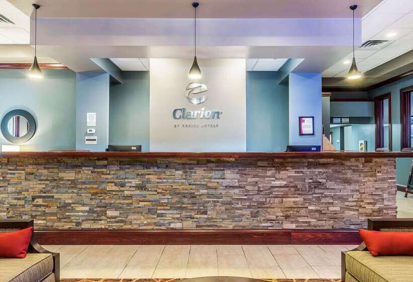 בית מלון כפרי Clarion Inn