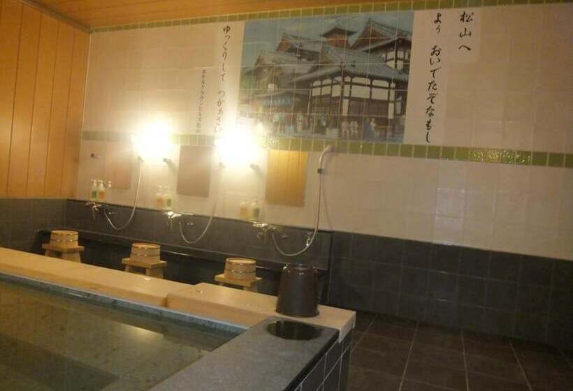 فندق Crown Hills Matsuyama