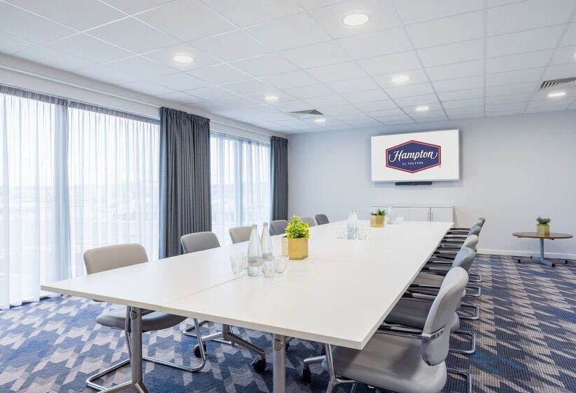 ホテル Hampton By Hilton Humberside Airport