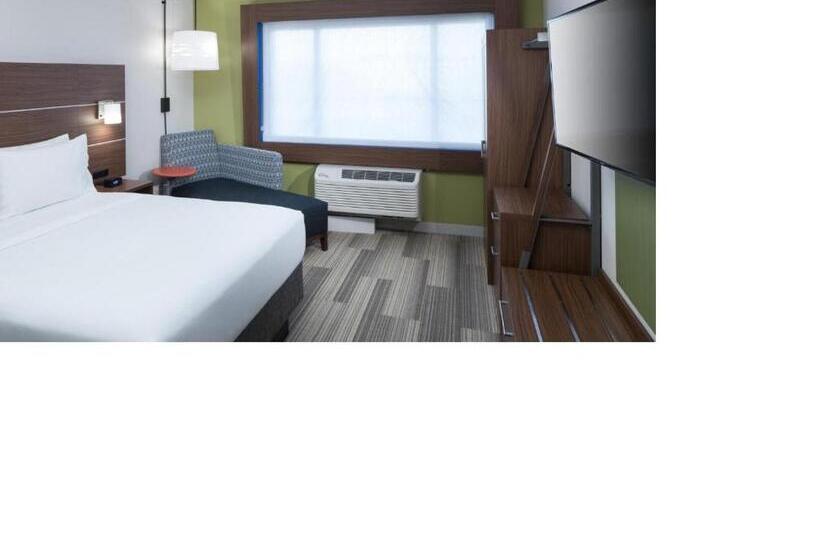 هتل Holiday Inn Express & Suites Orlando At Seaworld