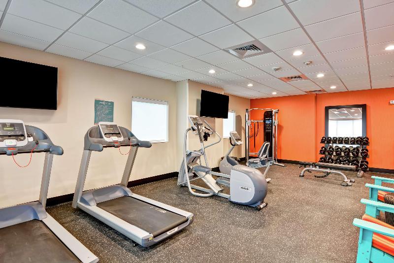 בית מלון כפרי Home2 Suites By Hilton Meridian