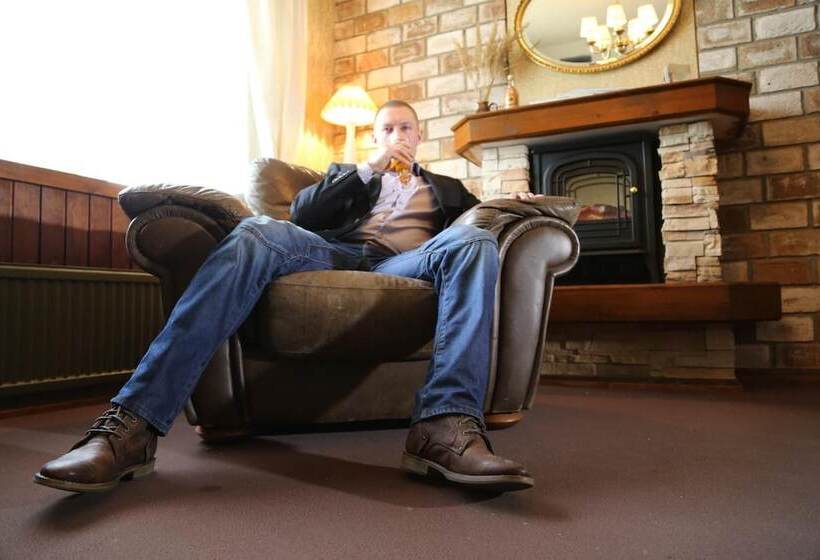 בית מלון כפרי Li Iisalmen Seurahuone