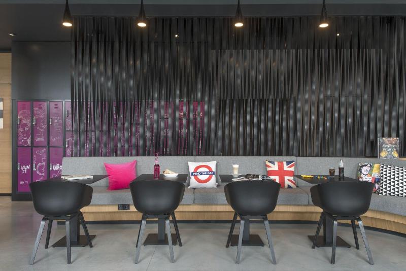 هتل Moxy London Excel