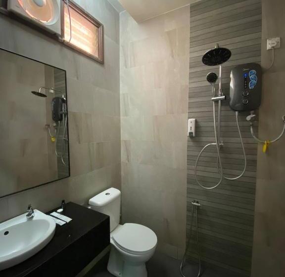 فندق Pandan Laut Beach Resort