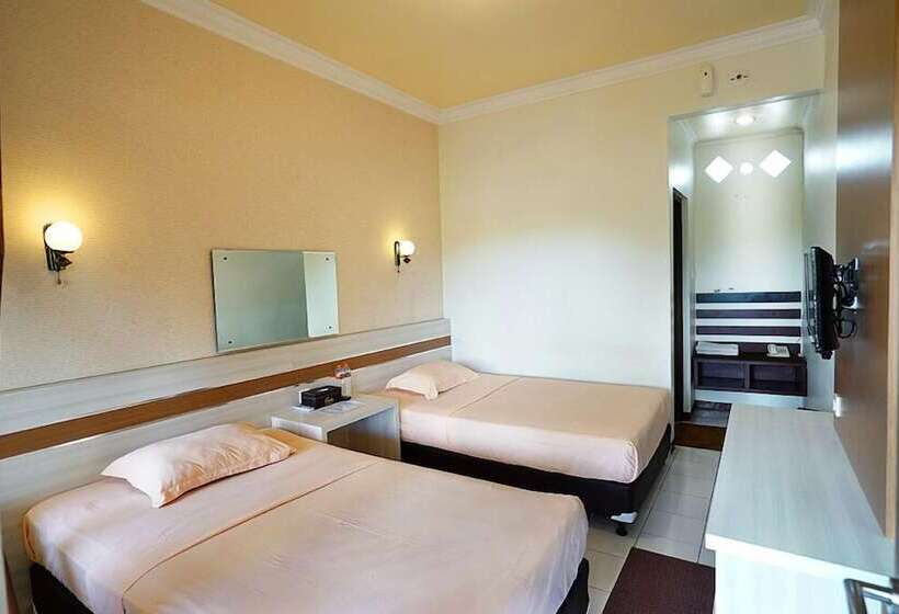 فندق Patria Plaza