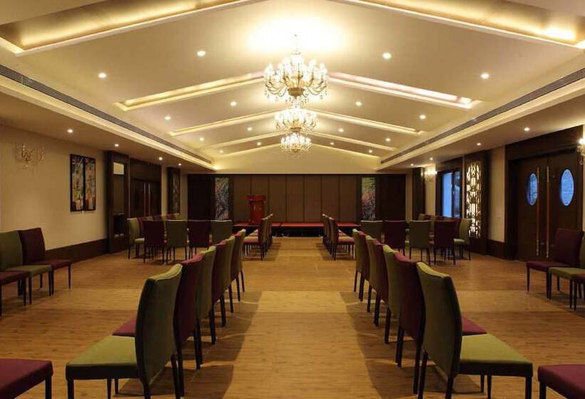 בית מלון כפרי Purple Palms Resort & Spa