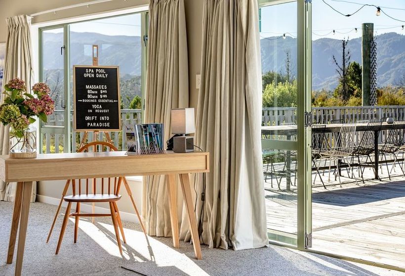 فندق Split Apple Lodge  Boutique Eco Lodge & Spa