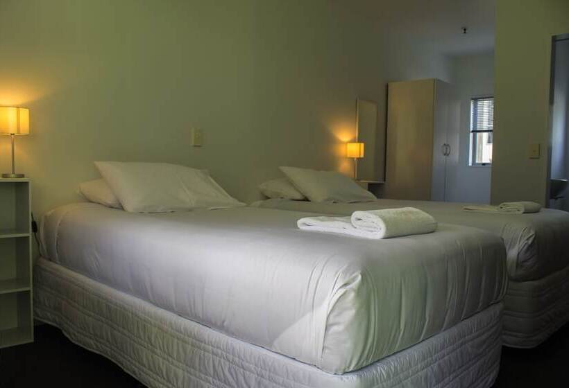 Отель Te Henui Lodge