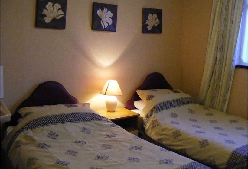 פנסיון Albany Lodge Guest House