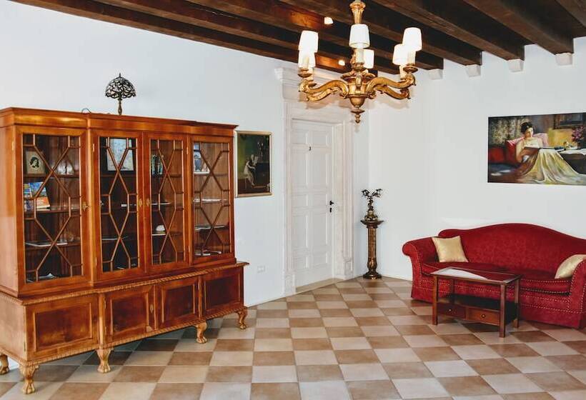 Sunce Palace Apartments With Free Offsite Parking