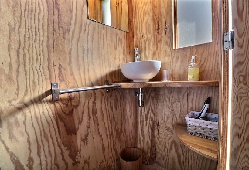 تختخواب و صبحانه Chambres & Roul Hotes De La Rance