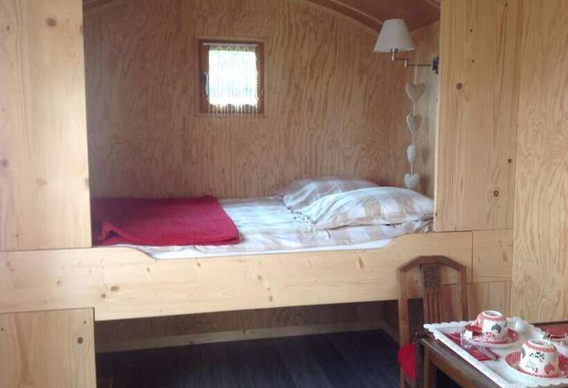تختخواب و صبحانه Chambres & Roul Hotes De La Rance