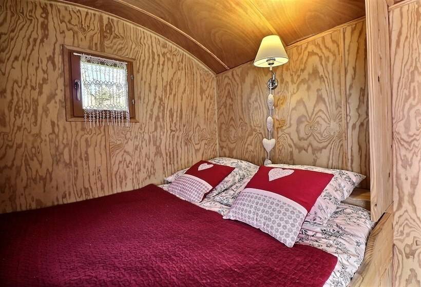 تختخواب و صبحانه Chambres & Roul Hotes De La Rance
