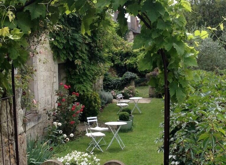 Bed and Breakfast L Arcane Du Bellay  Chambres D Hôtes De Charme