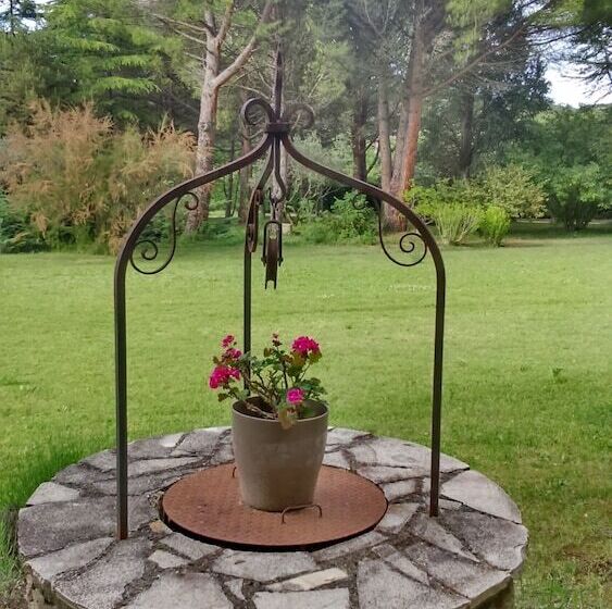 مبيت وإفطار Mas De Cocagne En Provence