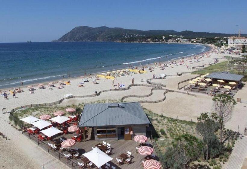 住宿加早餐  Villa Chateau Les Terrasses, Tamaris, Vues Mer Exceptionnelles Au Calme, Mer Et Plage à 2mn à Pied