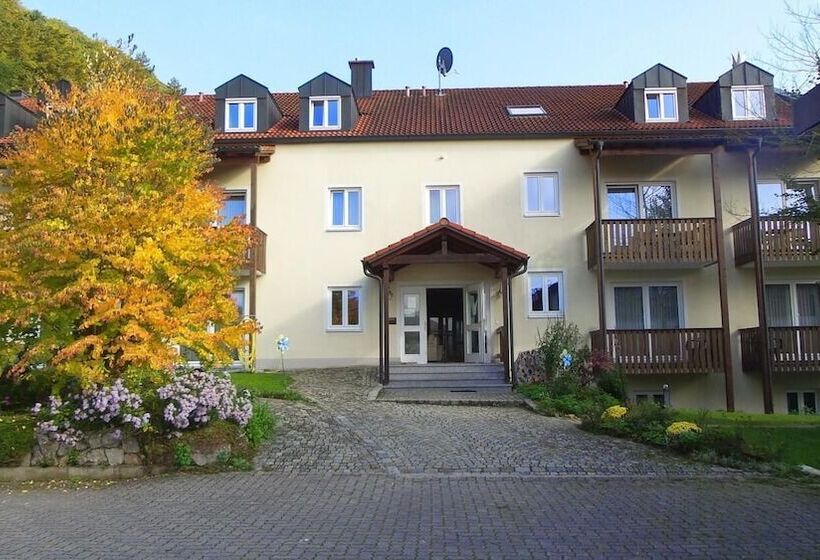 هتل Gasthof Zur Krone