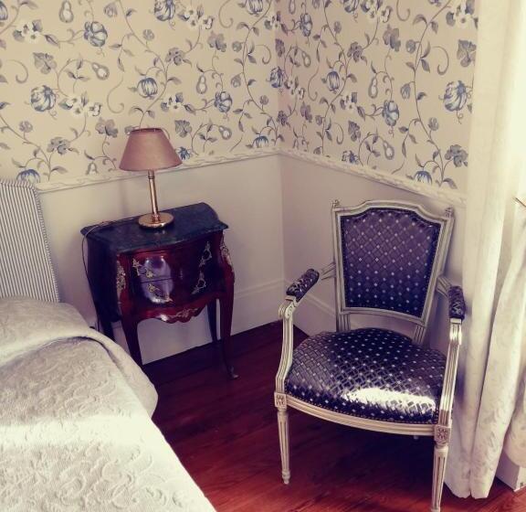 هتل La Villa Fleurie