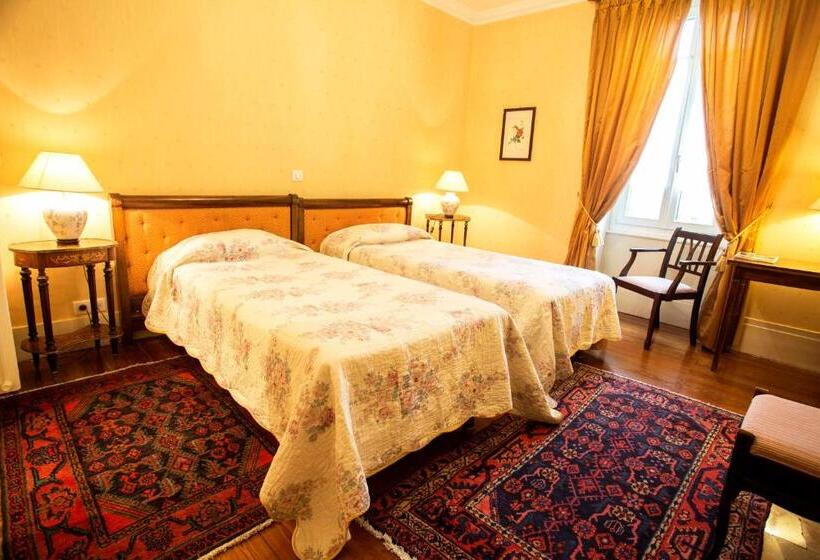 هتل La Villa Fleurie