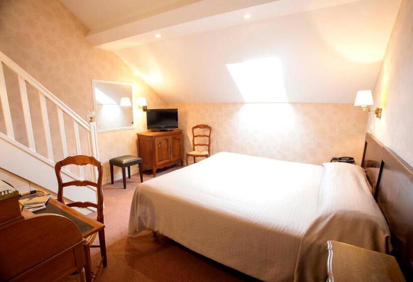هتل La Villa Fleurie