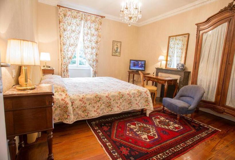 هتل La Villa Fleurie