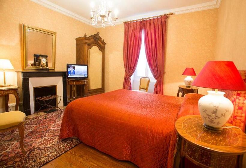 هتل La Villa Fleurie