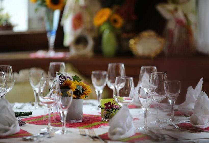 هتل Restaurant Rebstock