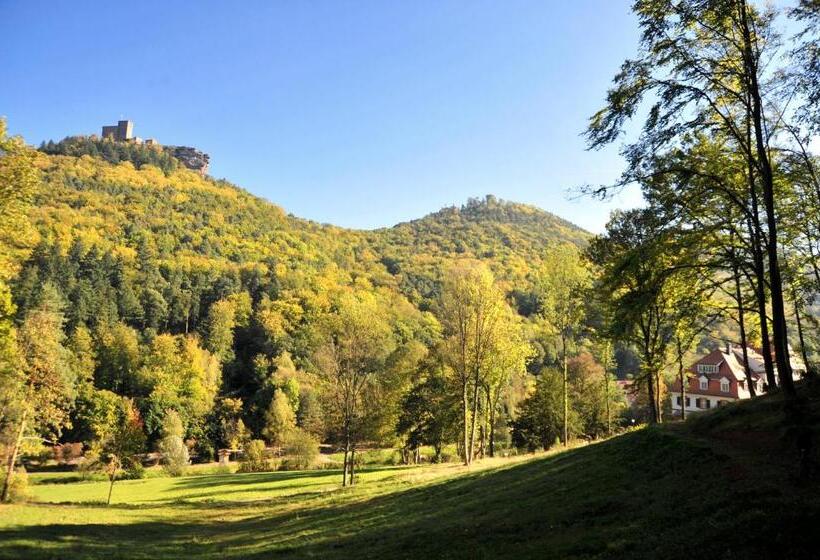 فندق Villa Waldfrieden   Design Trifft Budget