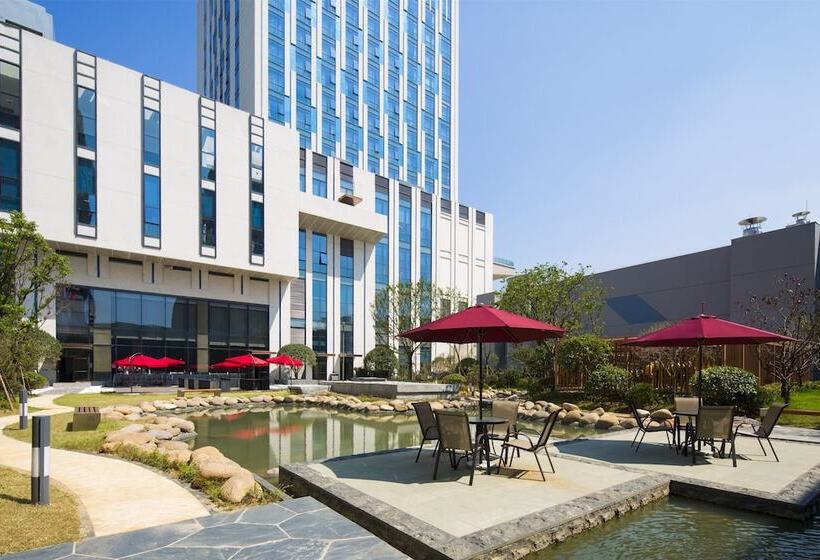 هتل Wanda Realm Yiwu