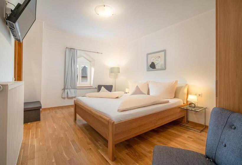 ホテル Weingut  Moselloreley