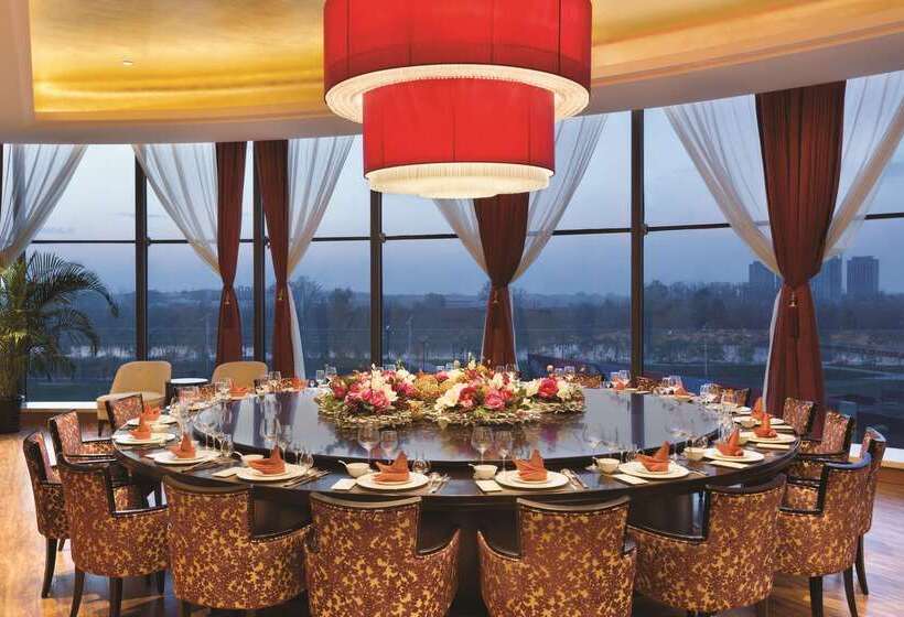هتل Wyndham Urumqi North