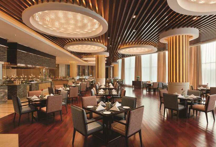 هتل Wyndham Urumqi North