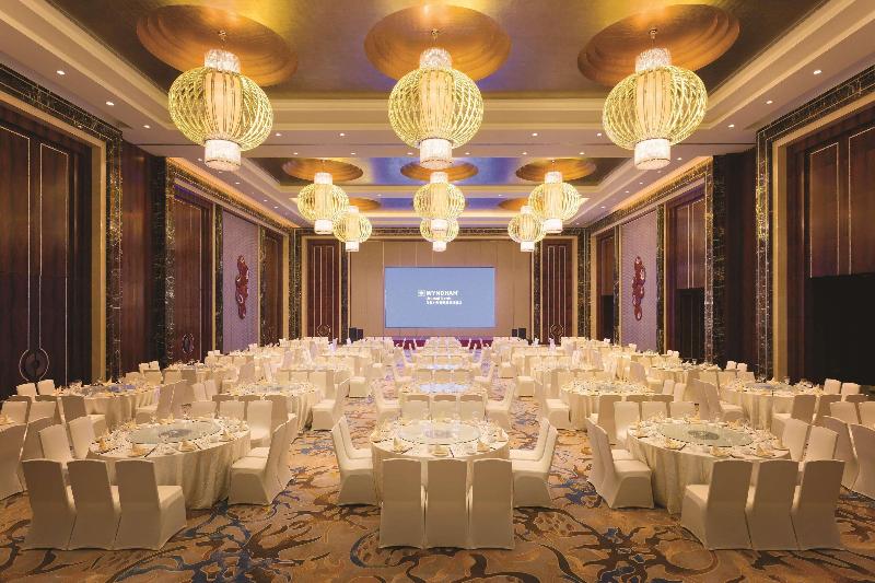 هتل Wyndham Urumqi North