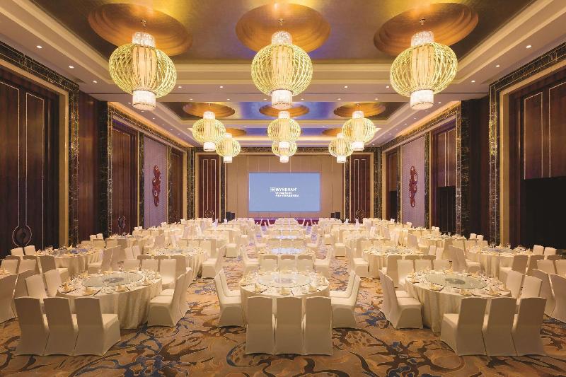 هتل Wyndham Urumqi North