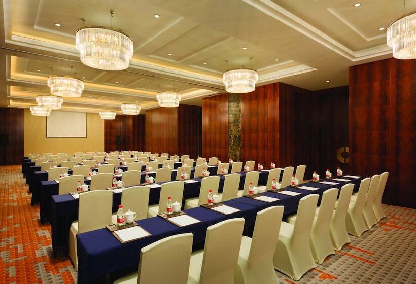 هتل Wyndham Urumqi North