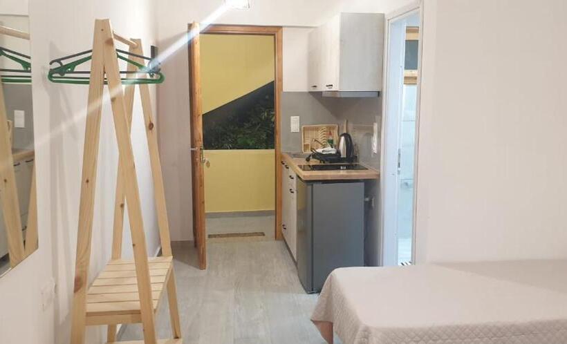 Apart Hotel Llazari
