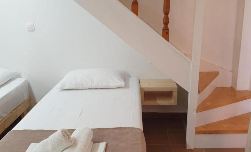 Apart Hotel Llazari