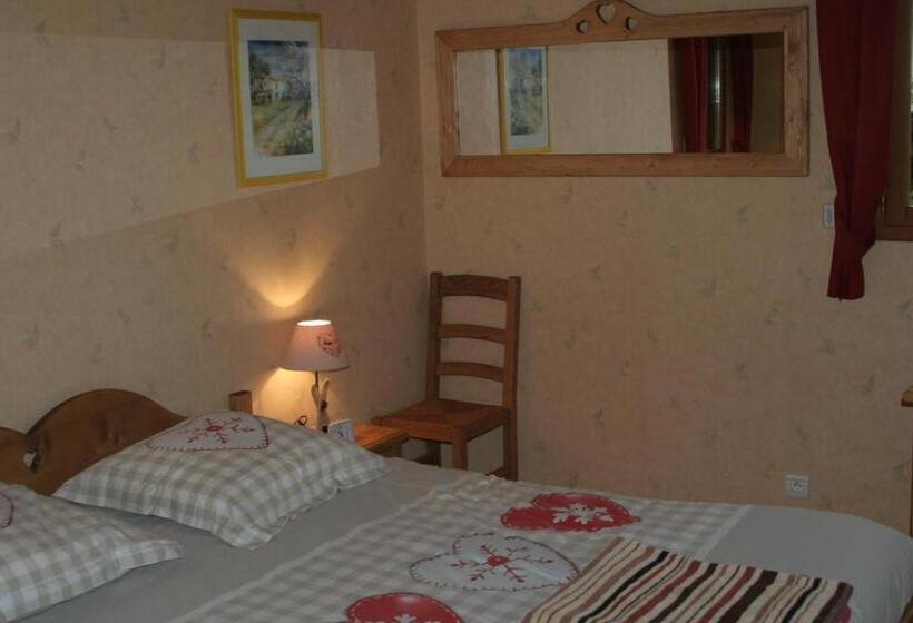 مبيت وإفطار Chambre D Hôtes Les Crets