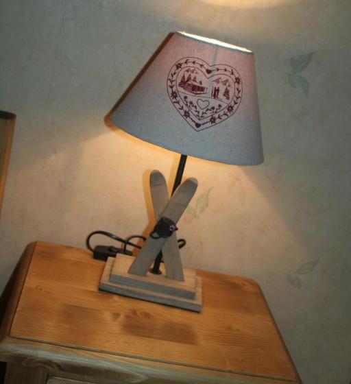 مبيت وإفطار Chambre D Hôtes Les Crets