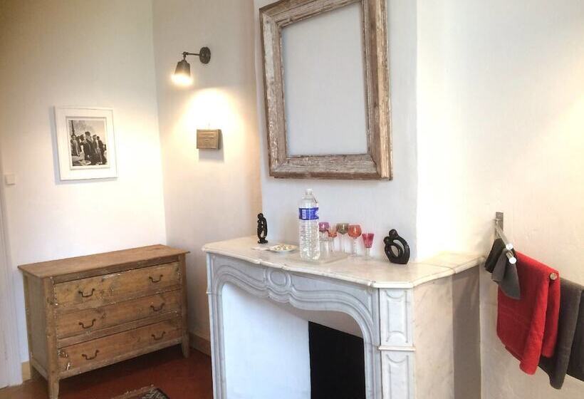 ベッドアンドブレックファースト Chambres D Hôtes La Cour D été