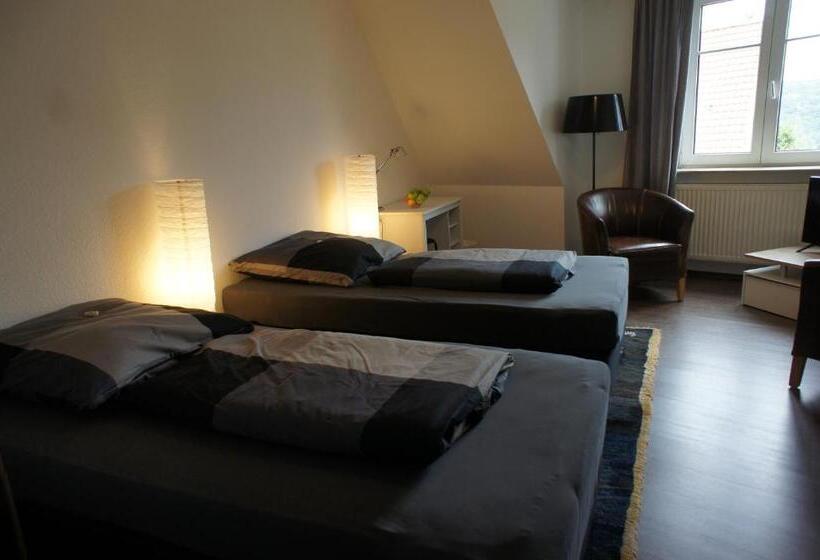 تختخواب و صبحانه Gästehaus Andrea