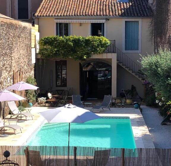 تختخواب و صبحانه La Casa Occitane