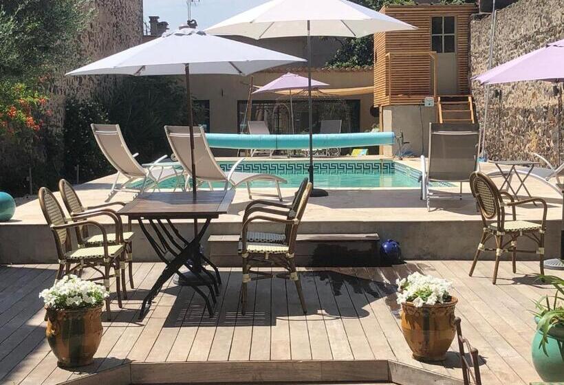 تختخواب و صبحانه La Casa Occitane
